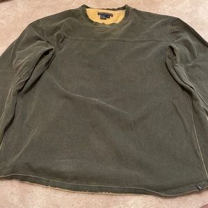 XL green Royal Ribbons heavy sweatshirt. Yellow inside. Good condition.